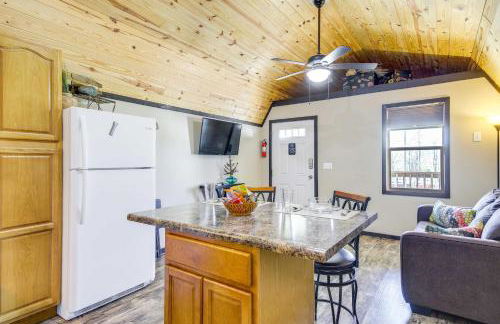 Charming Cabin Near Great Smoky Mountains! - Foto 10