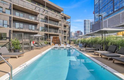 Skyline Nights in Downtown Nashville Walk to Broadway with Pool and Gym - Foto 71