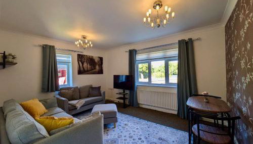 Charming 2-Bedroom Flat With Parking - Foto 3