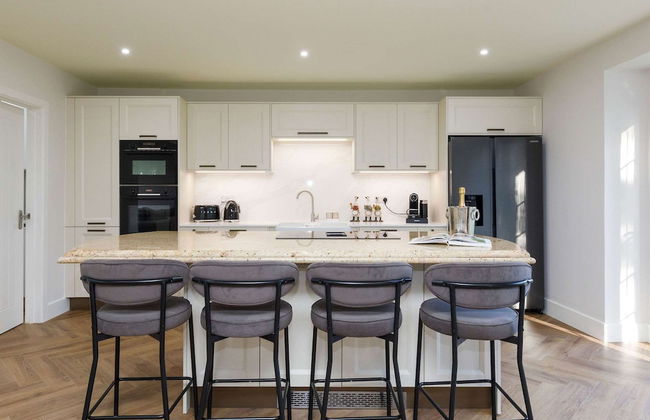 Beautiful 4-bed Close to South Downs Goodwood - Foto 14