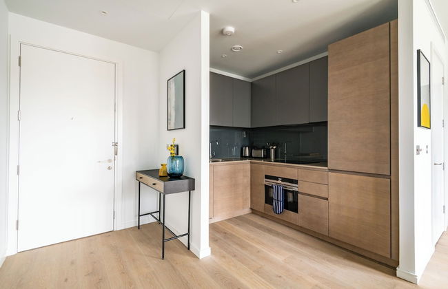 Stylish Studio Apartment With River Views in Londons Bustling Docklands - Foto 8