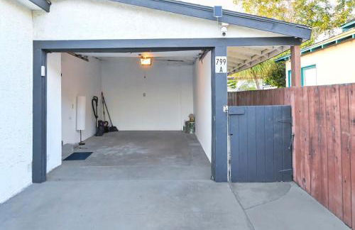 Relaxing Cozy Back House with Backyard - Foto 30