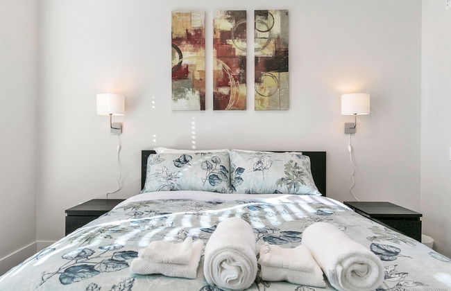 Modern Townhouse at Marine by Elevate Rooms - Photo 3