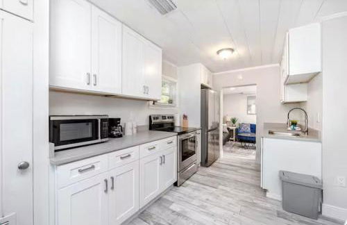 NEW Beach Cozy Bungalow 2B Mins-beach&downtown - Foto 73