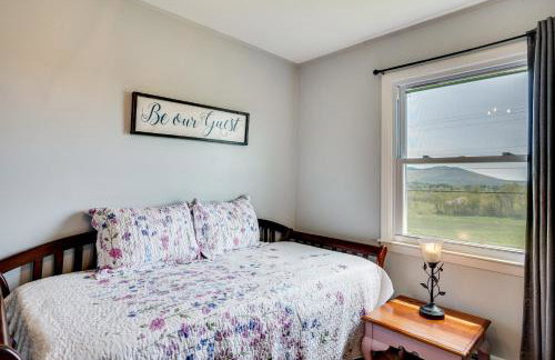 8 Mi to Jay Peak Resort Scenic Retreat with Deck - Photo 17