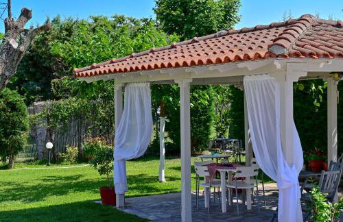 Evangelia's Family House - Photo 35