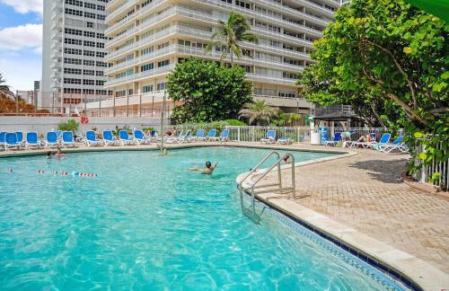 Relaxing Beach Escape - Oceanfront Pool and Tiki - Foto 29
