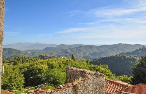 2 Bedroom Lovely Apartment In Gombitelli - Foto 17