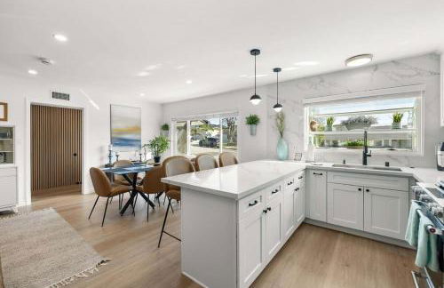 2BR 2BA Home Hot Tub, Firepit, Yard, BBQ, Parking - Foto 41