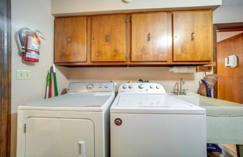 Lake Erie Getaway with Private Pool and Yard! - Foto 32