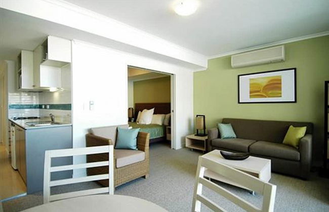 BASE Holidays - Ettalong Beach Premium Apartments - Foto 5