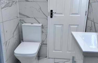 Watford Junction Oasis - Modern 3BR Ensuite with Garden - Foto 12