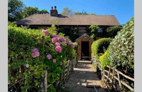 17th Century Boutique Getaway in the Countryside - Foto 1