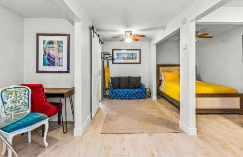 Mile to Beach! Private, Family & Pet Friendly Oasis! Pool Table & Hot tub! - Photo 16