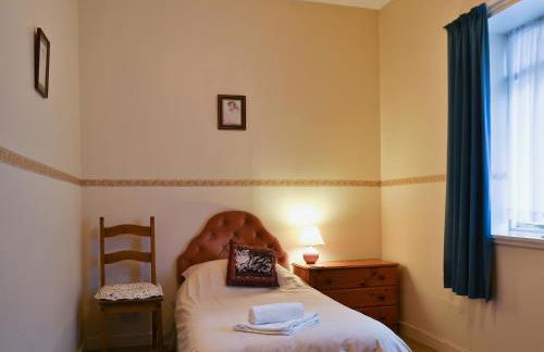 Macdonald Cottage - Photo 7