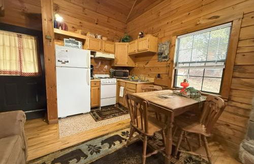 Cozy Bear Cabin-Stunning Mountain View, Dogs welcome with Pet Rate - Foto 9