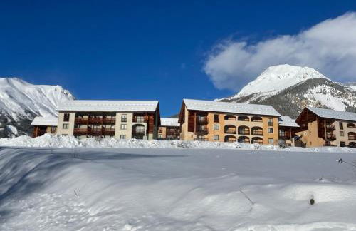 AU PIED DES PISTES D'ARVIEUX - Foto 2