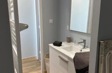 Appartement Design IX - Port du Rosmeur - Sublime Vue Mer - Parking - Foto 16