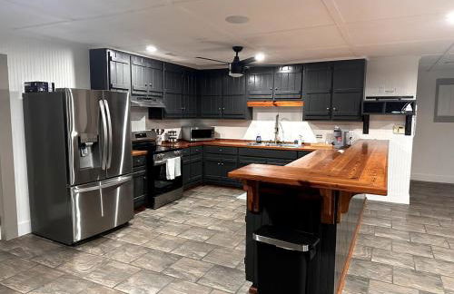 Peaceful Lake House - Photo 28