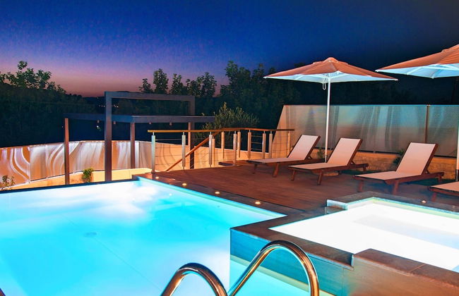 2 New Villas Next Each Other, Pool, Rent Separately or Together at Kournas Lake - Foto 30