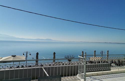 Διαμέρισμα Παραλία Μενιδίου - Foto 2