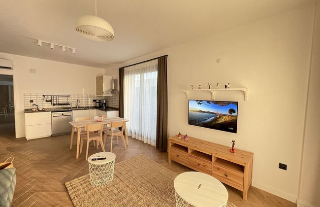 OlivAparts - Photo 34