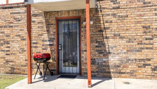 Congeniality and Comfort. All the essentials with class, 2 nights? 2 weeks? Stay, relax, work, or go out for fun. - Foto 5