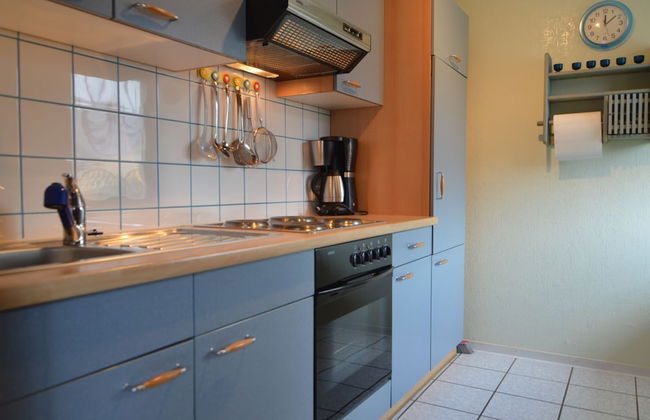 Modern Holiday Apartment With Large Garden Near the River Moselle - Photo 6