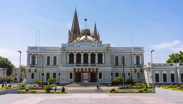 Come on a free tour of the Colonia America neighbourhood