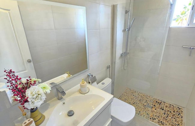 3-bed Villa Sleeps 8 With Private Pool - Foto 14