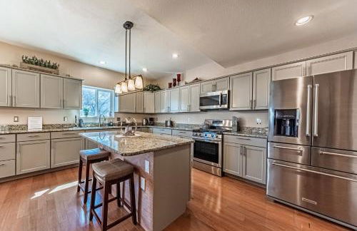 Huge Cozy Home with Many Bedrooms in Ivywild - Foto 12