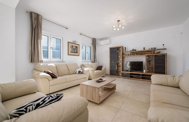 Paula - With Pool - H - Photo 14