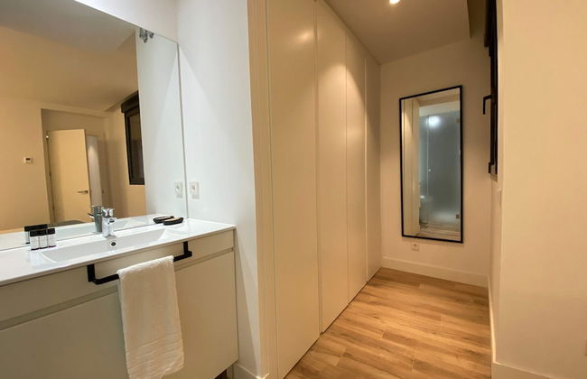 w Majestic 2BR at Palacio Real - Photo 14