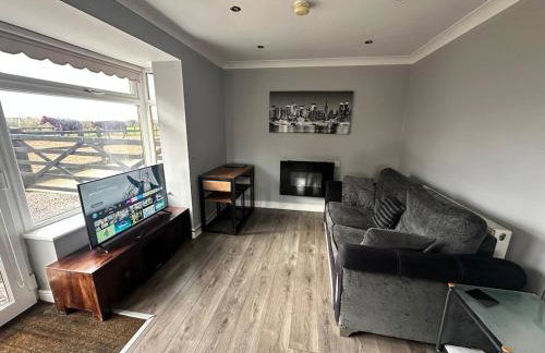 The Bungalow - Photo 24