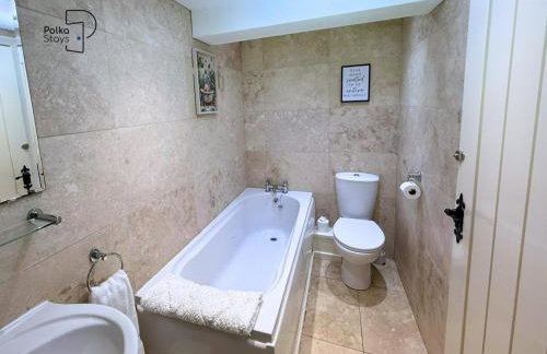 Old Corner Barn Lake District Escape by PolkaStays - Photo 11