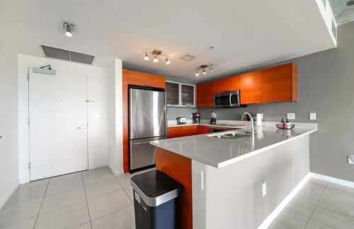 Modern Midtown Gem - Walk to Everything - Foto 12