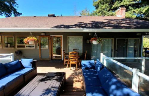 Tranquil Riverfront Retreat - Foto 52