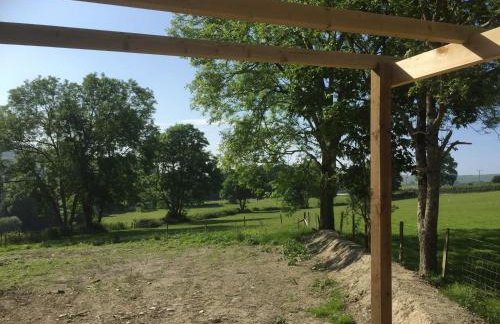 Romantic Getaway Luxury Wooden Cabin With Private Hot Tub and BBQ - Foto 9