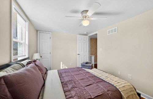 Trendy City Escape Perfect St Louis Location - Photo 22