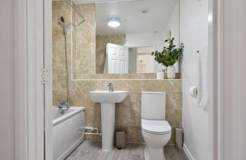 Stylish One Bed Apartment Near Cotswolds RAF - Foto 8