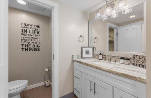 On Famous Music Row - Pool, Parking, Walk to Bars - Foto 19