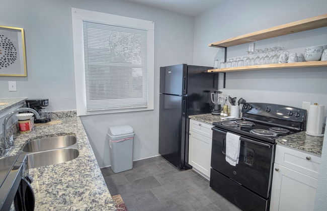 Impressive Cozy Historic 3BR Apt 101 Near Downtown - Foto 8