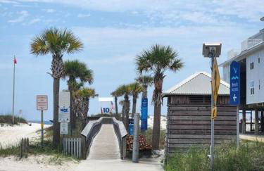 Condo in Gulf Shores King Suite - Photo 9