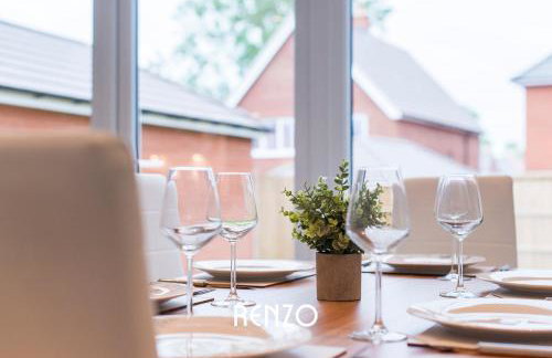 Spacious and Lovely 4-bed Home in Castle Donington by Renzo, Sleeps 6! - Photo 14