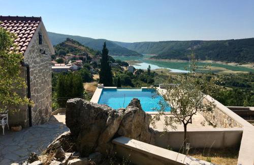 Jukini Dvori Villa with a view of the Green lake - Foto 1