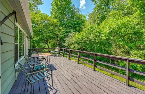 Private Hot Tub and Covered Deck Cozy Whittier Gem - Foto 24