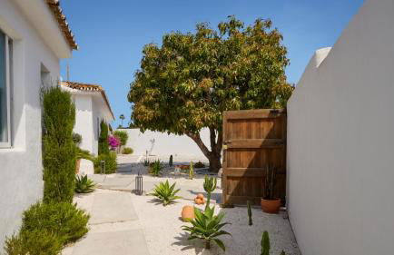 VACATION MARBELLA I Villa Moss, Golf-front, Swimming-pool, Minutes from the Marina and the Beach - Photo 48