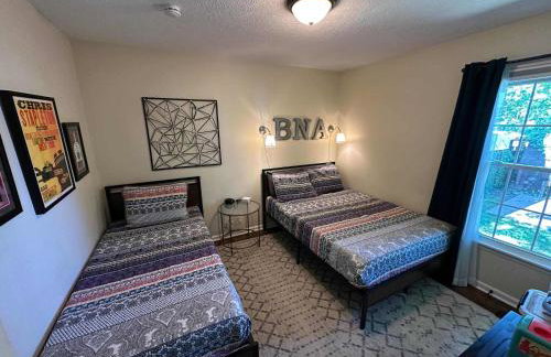3 Bedroom Cottage Only 3 Miles from Downtown - Foto 2