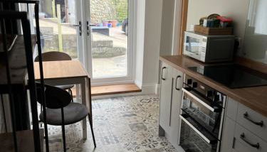 Old Stable Cottage - Photo 2