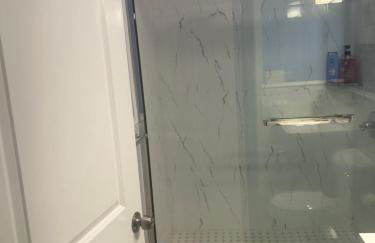 Cozy 2-3 Bedroom Apartment in Center City! - Foto 34